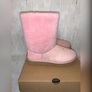 NWT UGG Classic Short II Sherpa Cuff(pink Crystal)